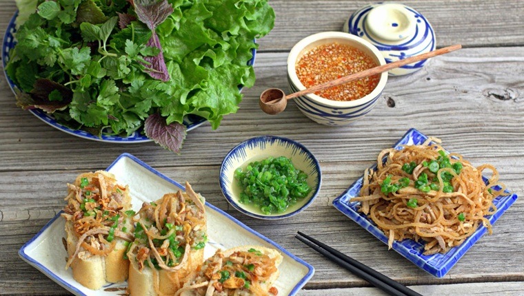 bánh mì nướng muối ớt